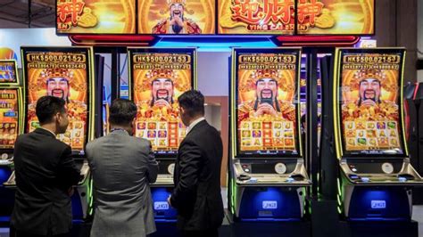 macau casino stocks tumble after arrest of junket executive